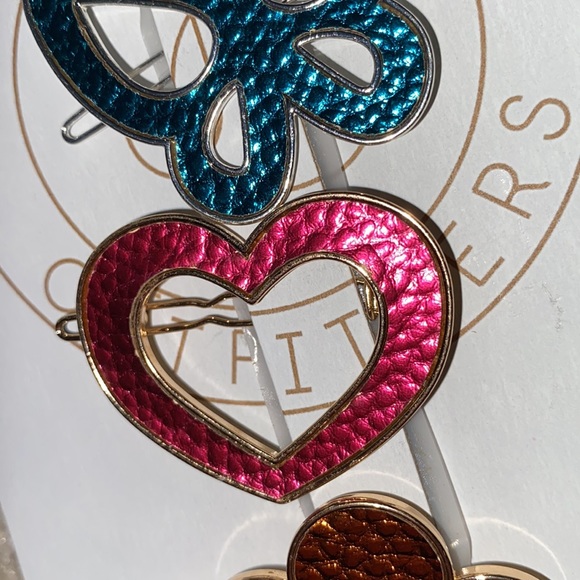 NEW UO hair clip set - Picture 7 of 8